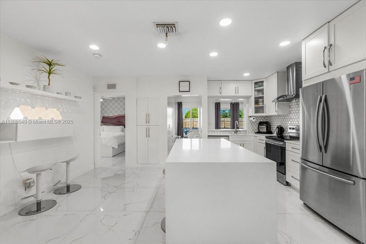 4340 NW 19th Ave