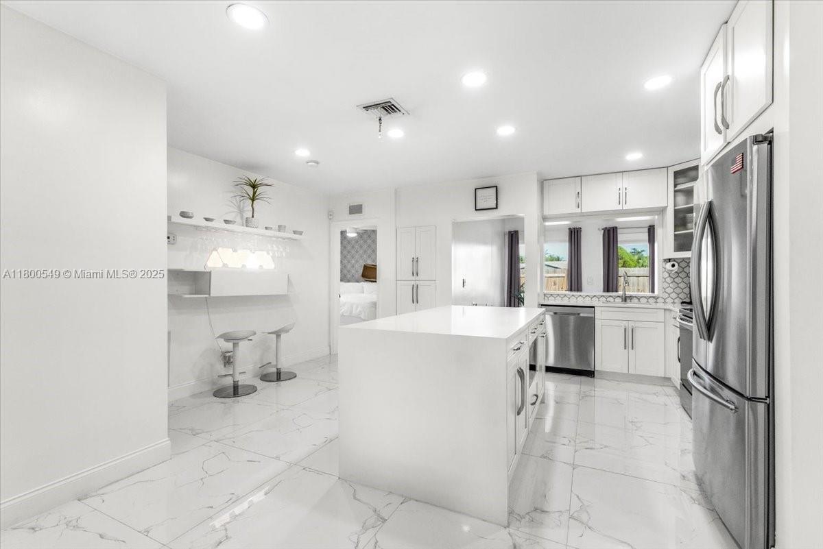 4340 NW 19th Ave