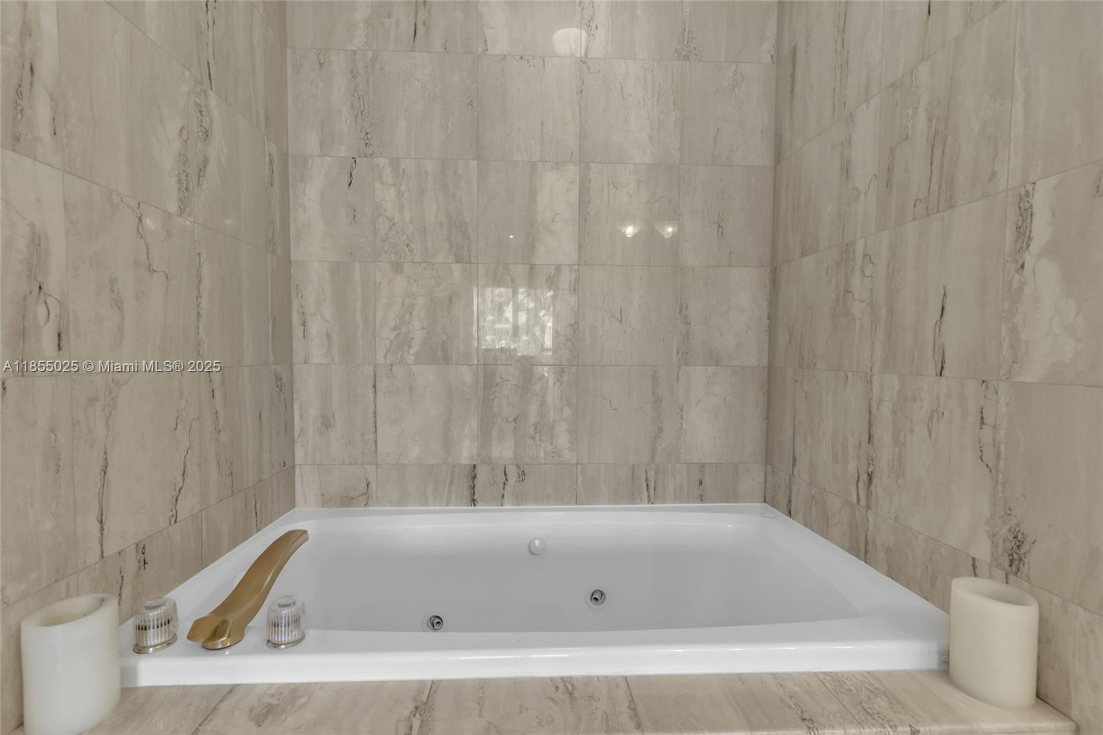 1800 Sunset Harbour Dr # 1003