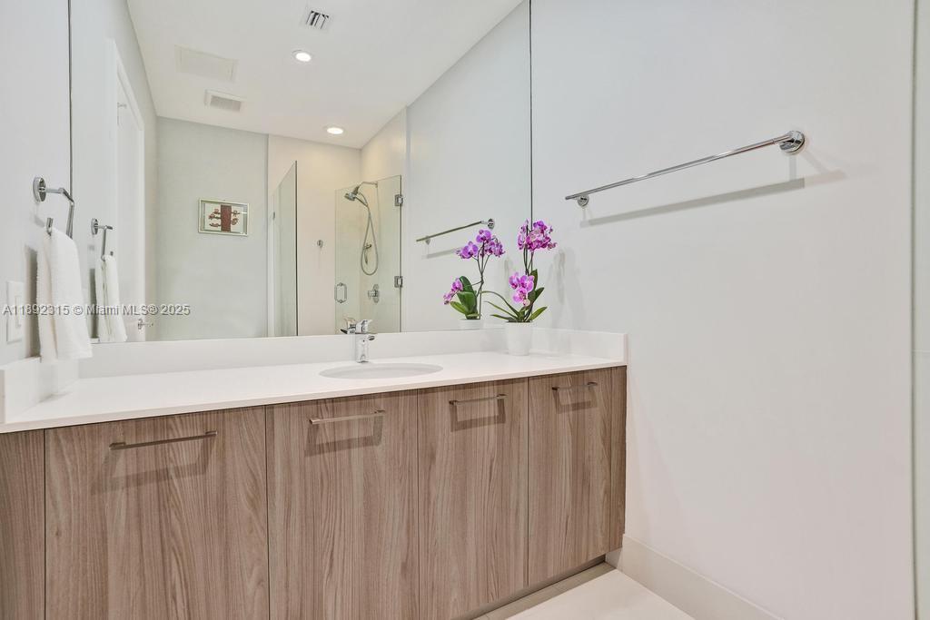 501 NE 31st St Unit: PH4101