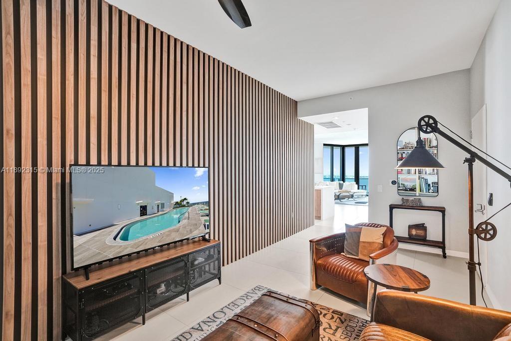 501 NE 31st St Unit: PH4101