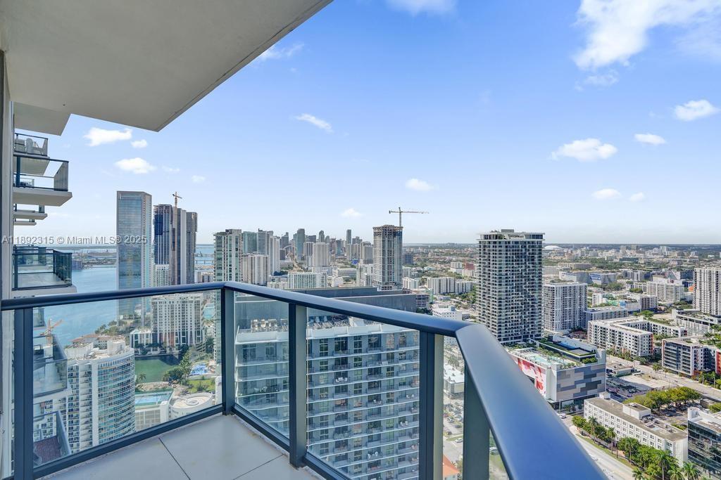 501 NE 31st St Unit: PH4101