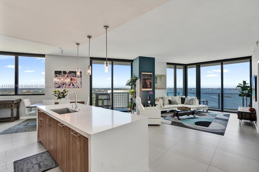 501 NE 31st St Unit: PH4101