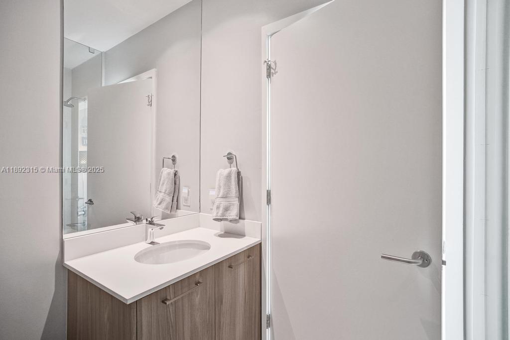 501 NE 31st St Unit: PH4101