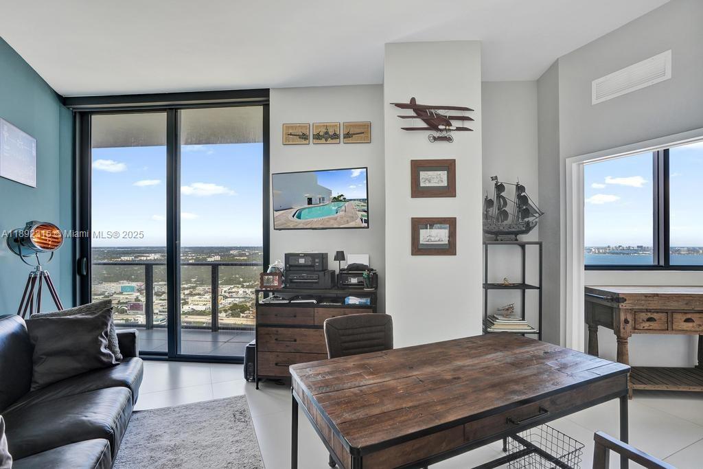 501 NE 31st St Unit: PH4101