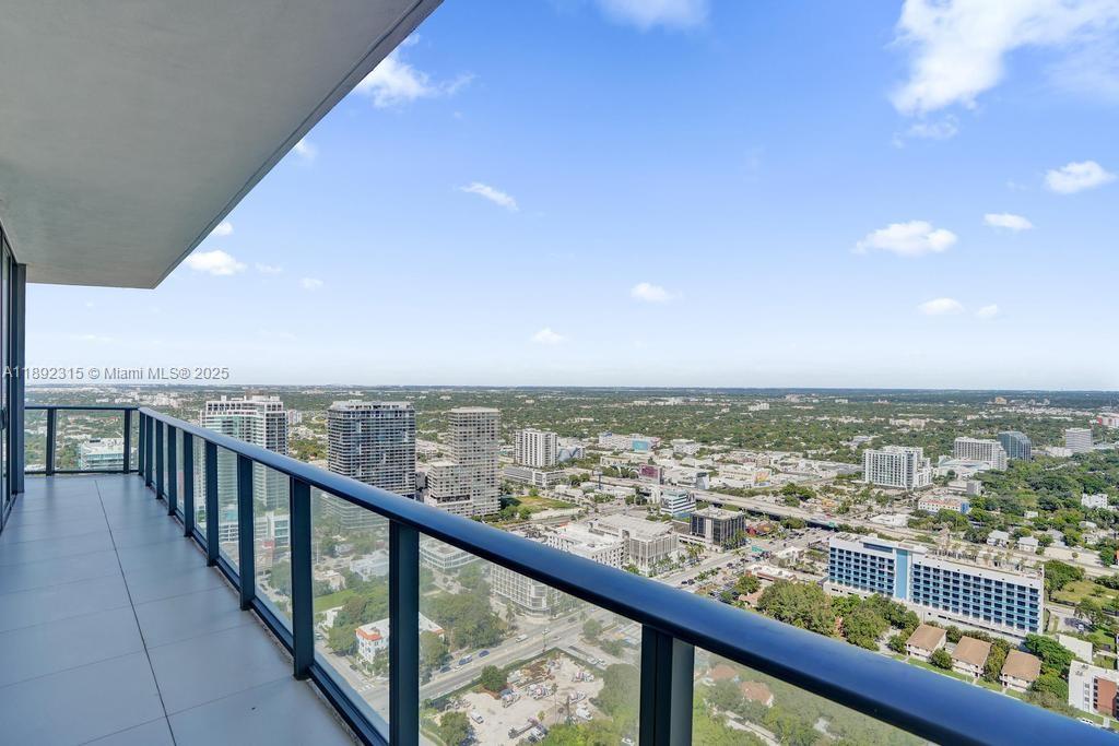 501 NE 31st St Unit: PH4101