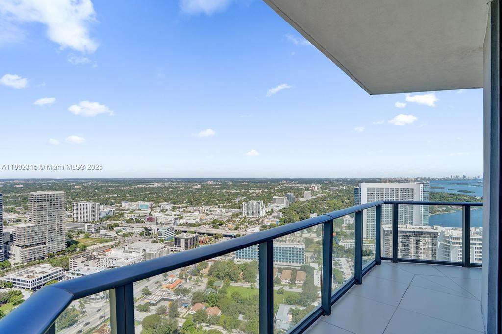 501 NE 31st St Unit: PH4101