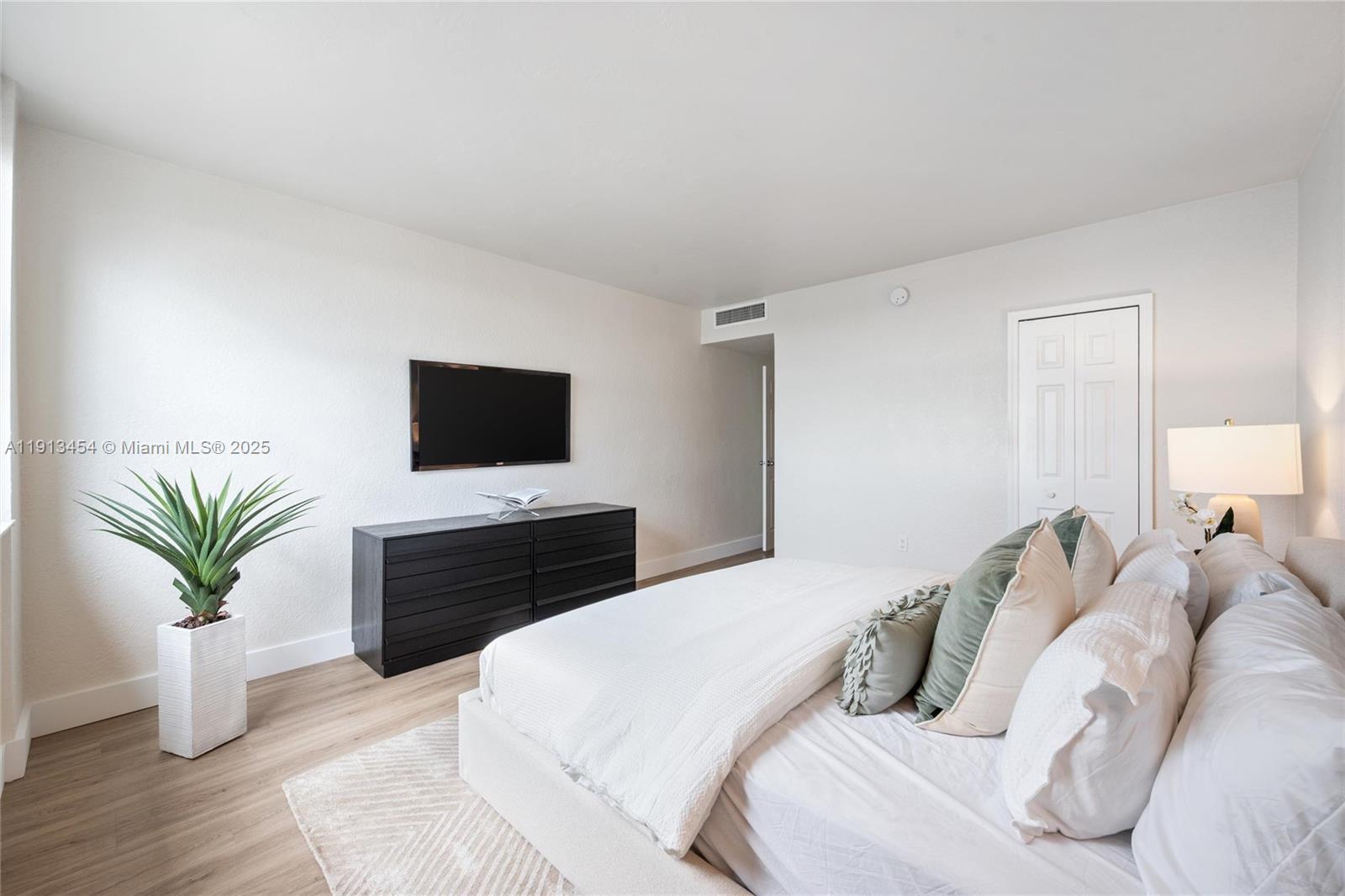 10350 W Bay Harbor Dr # 10K