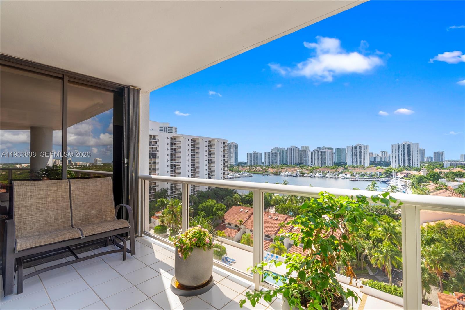 3598 Yacht Club Dr # 1003
