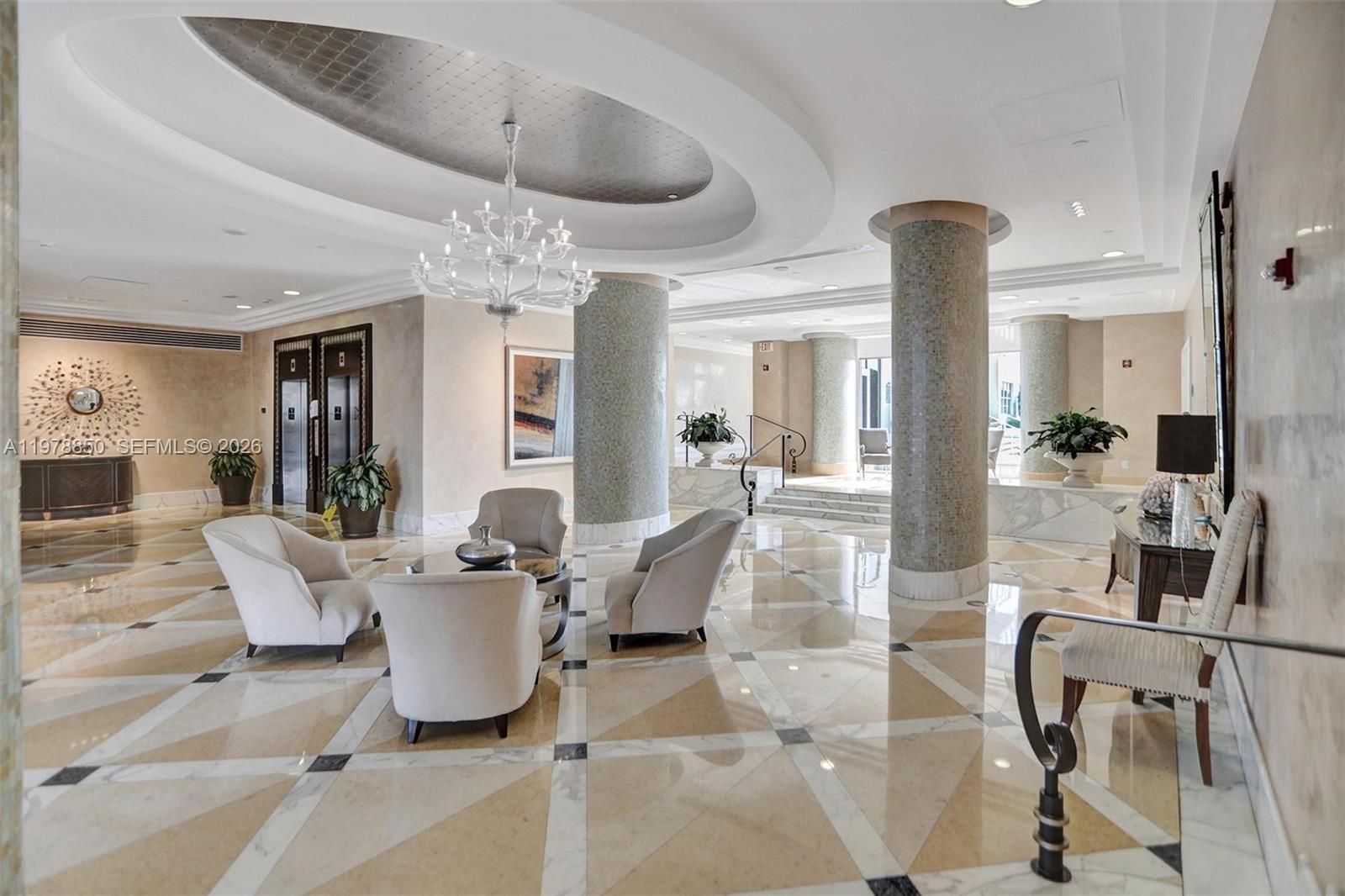 6917 Collins Ave # 915