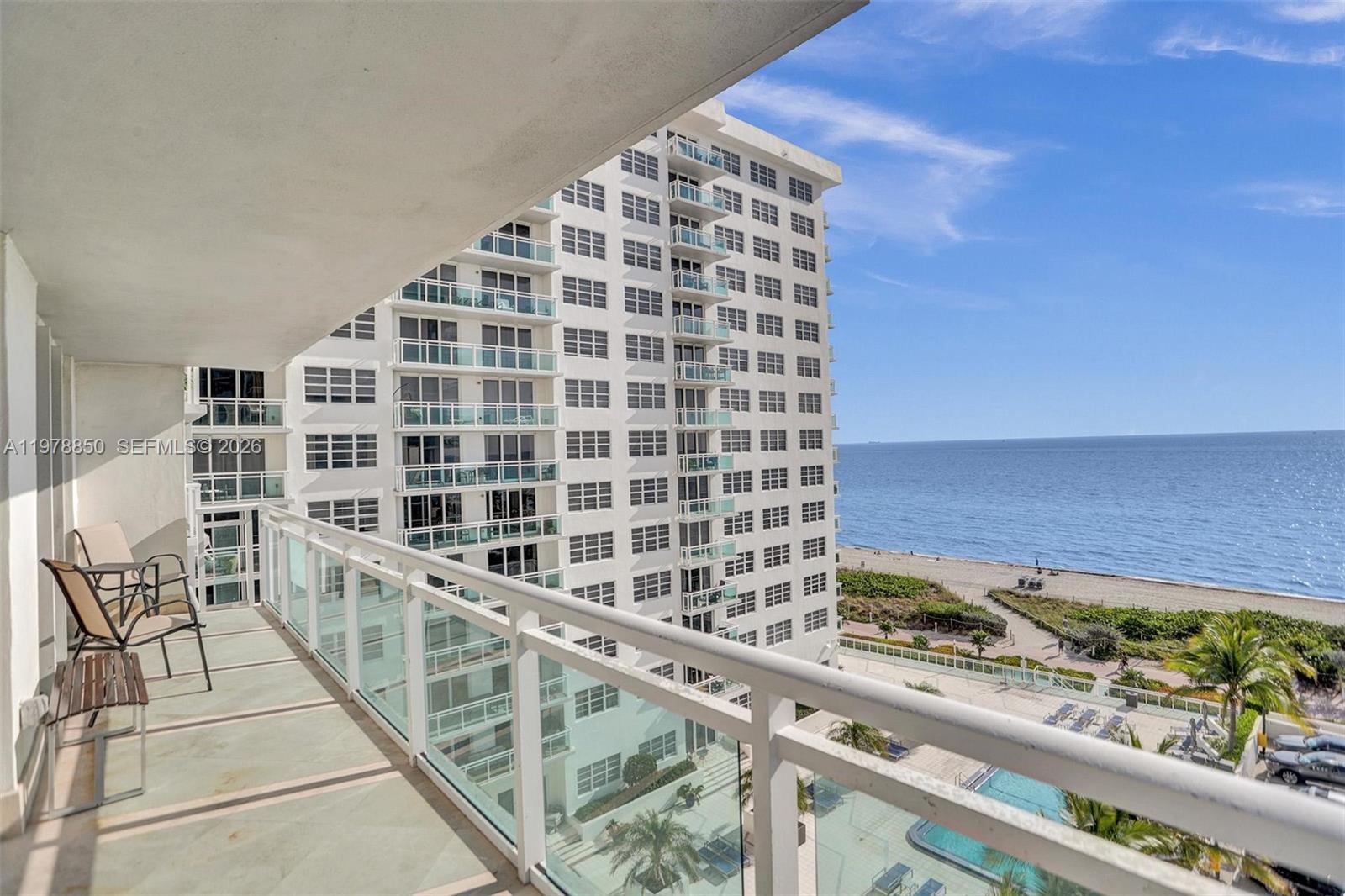 6917 Collins Ave # 915