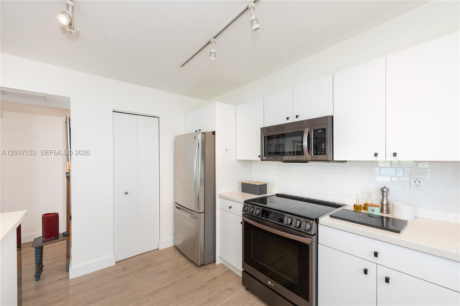9250 W Bay Harbor Dr # 2A