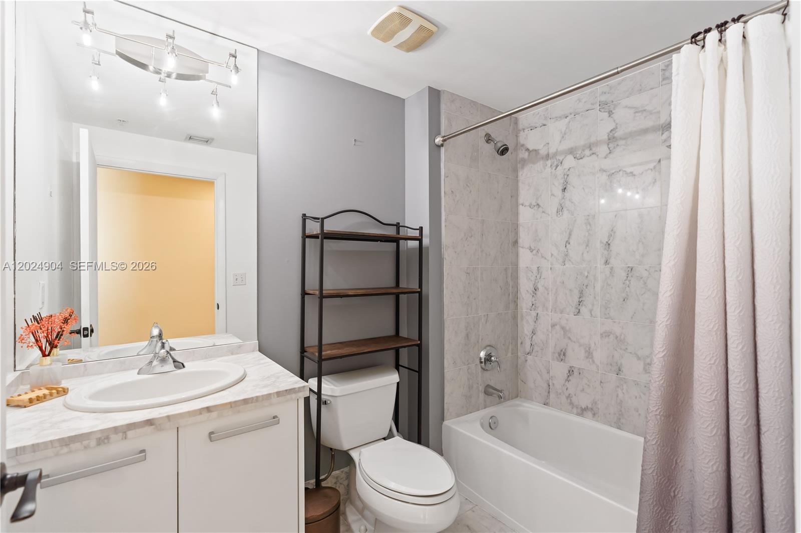 244 Biscayne Blvd # 3108