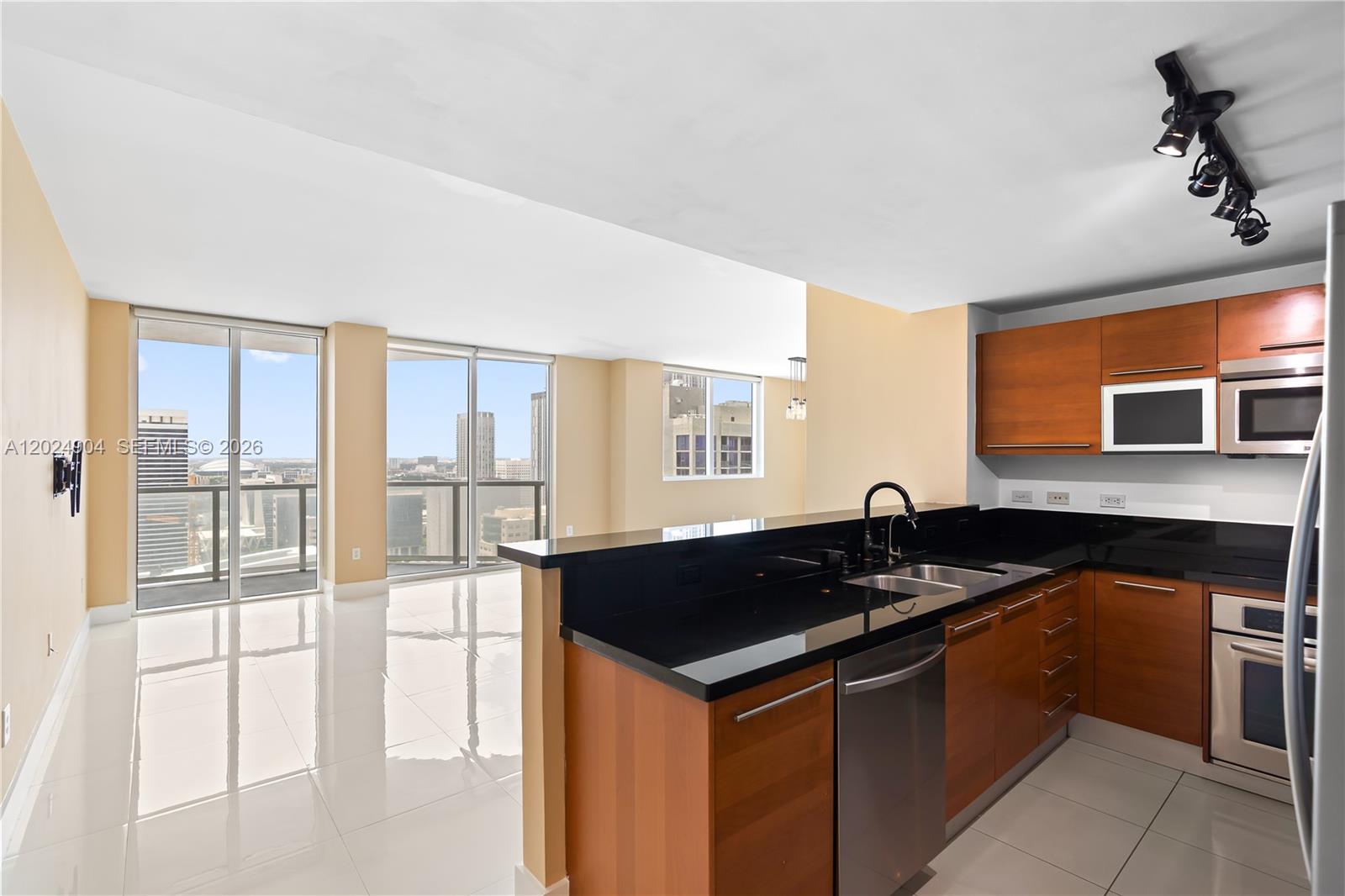 244 Biscayne Blvd # 3108