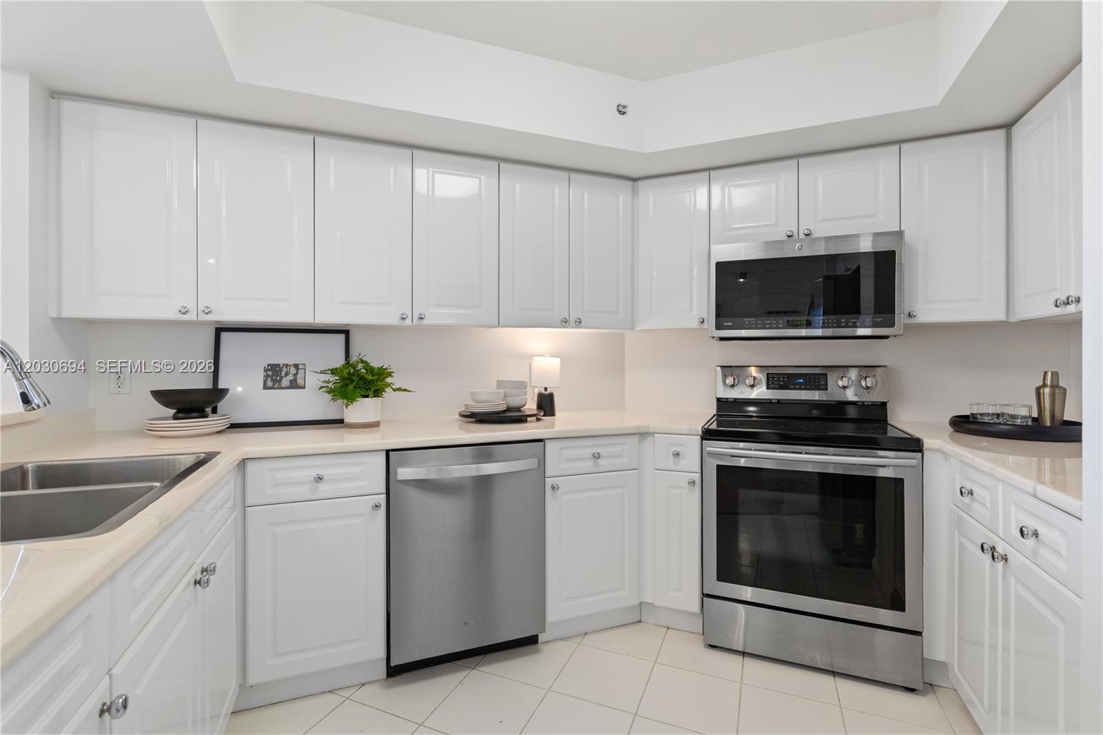 1800 Sunset Harbour Dr # 1003