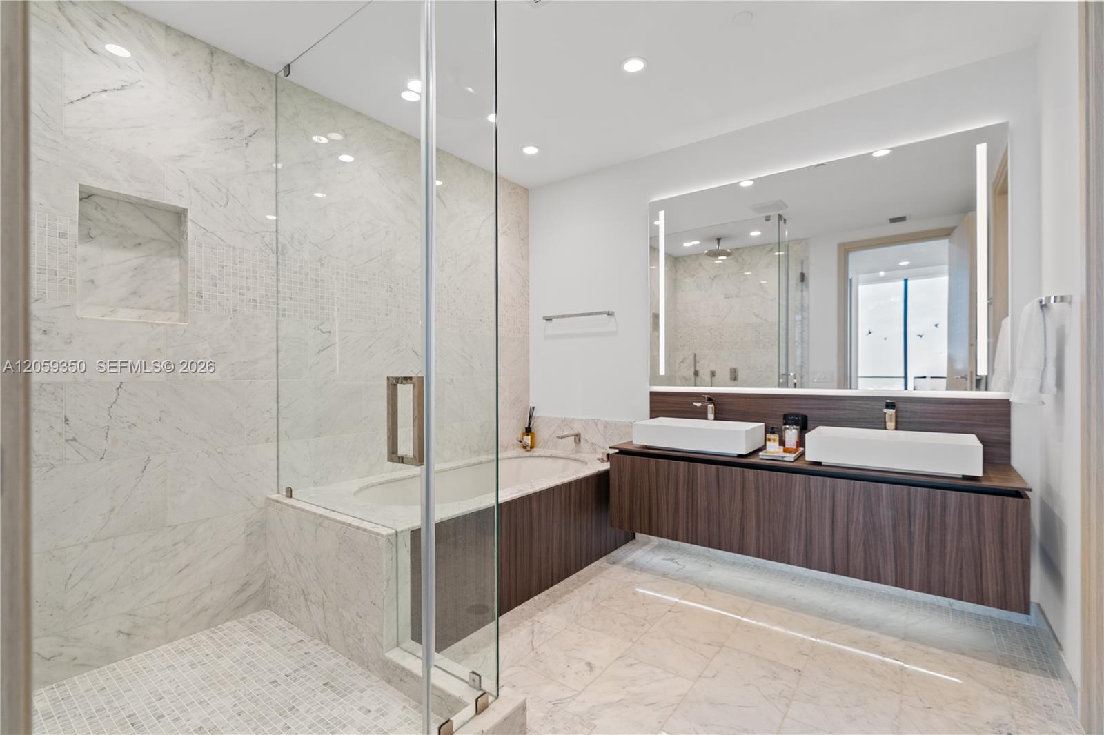 1000 Brickell Unit: PH6106