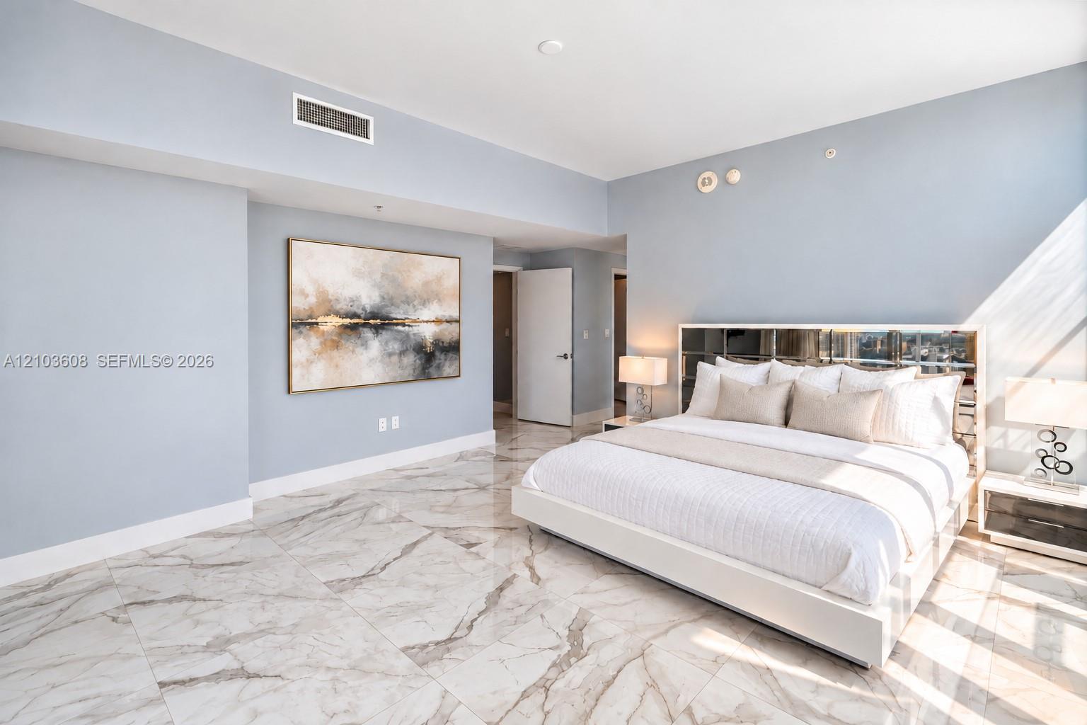 244 Biscayne Blvd # 4308