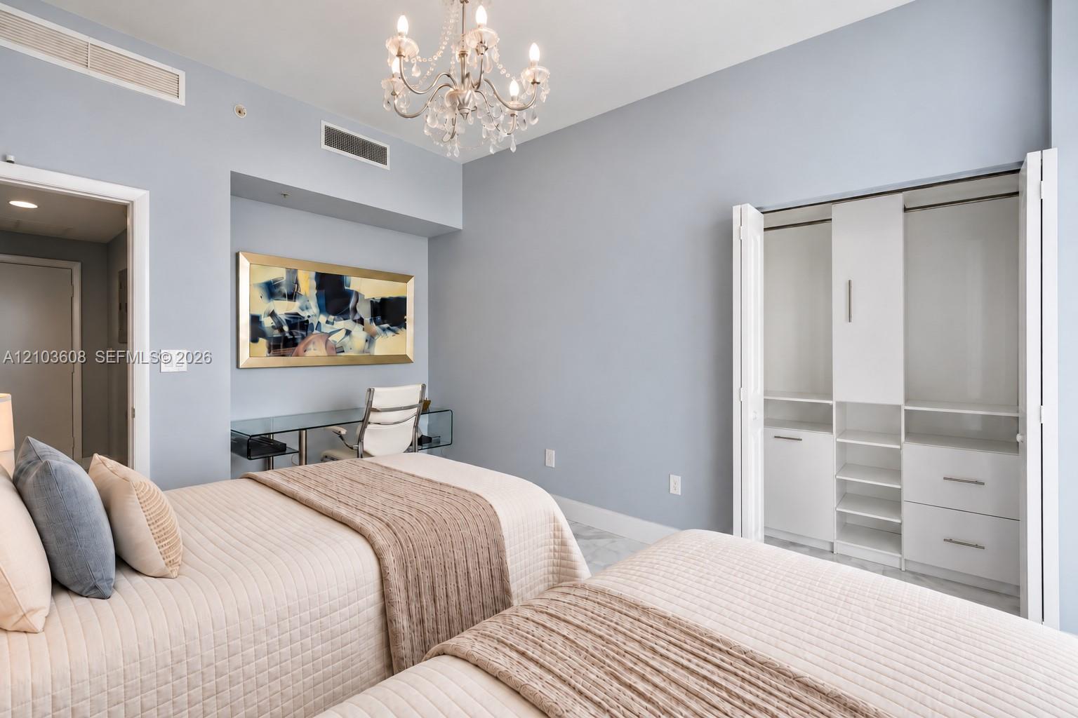 244 Biscayne Blvd # 4308