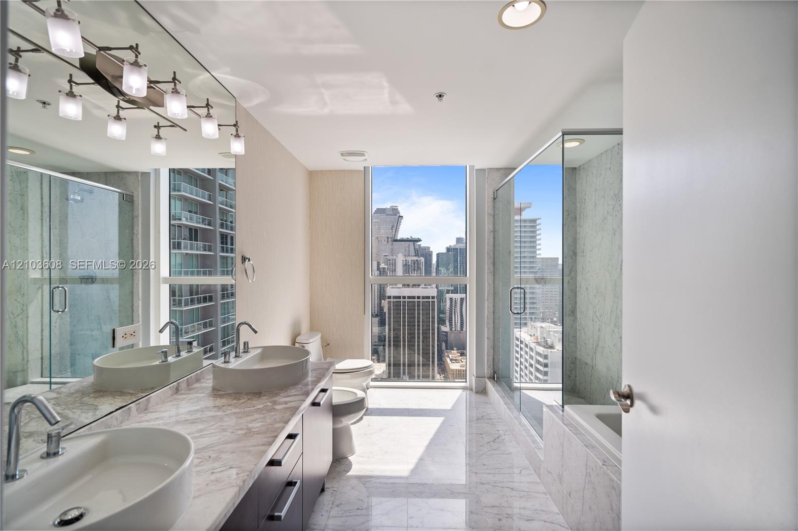 244 Biscayne Blvd # 4308