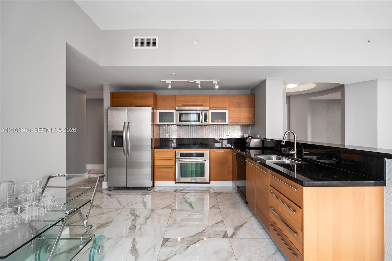 244 Biscayne Blvd # 4308