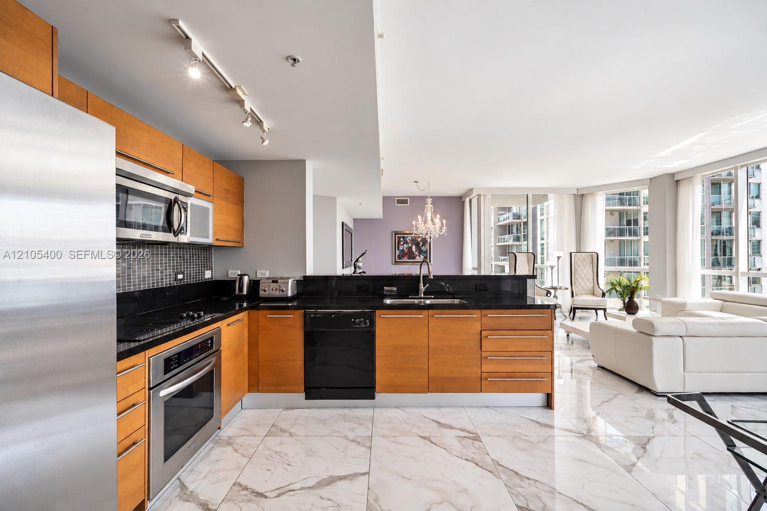 244 Biscayne Blvd # 4308