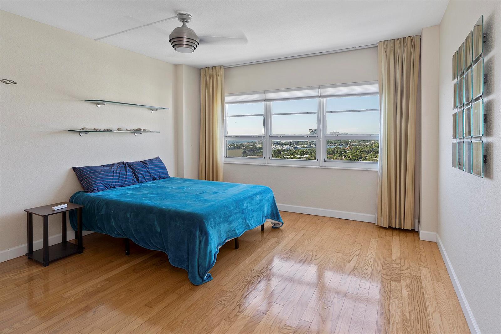 2500 E Las Olas Boulevard # 1703