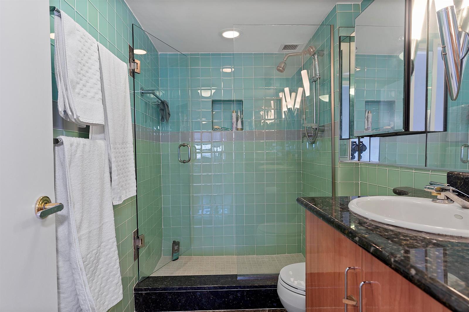 2500 E Las Olas Boulevard # 1703