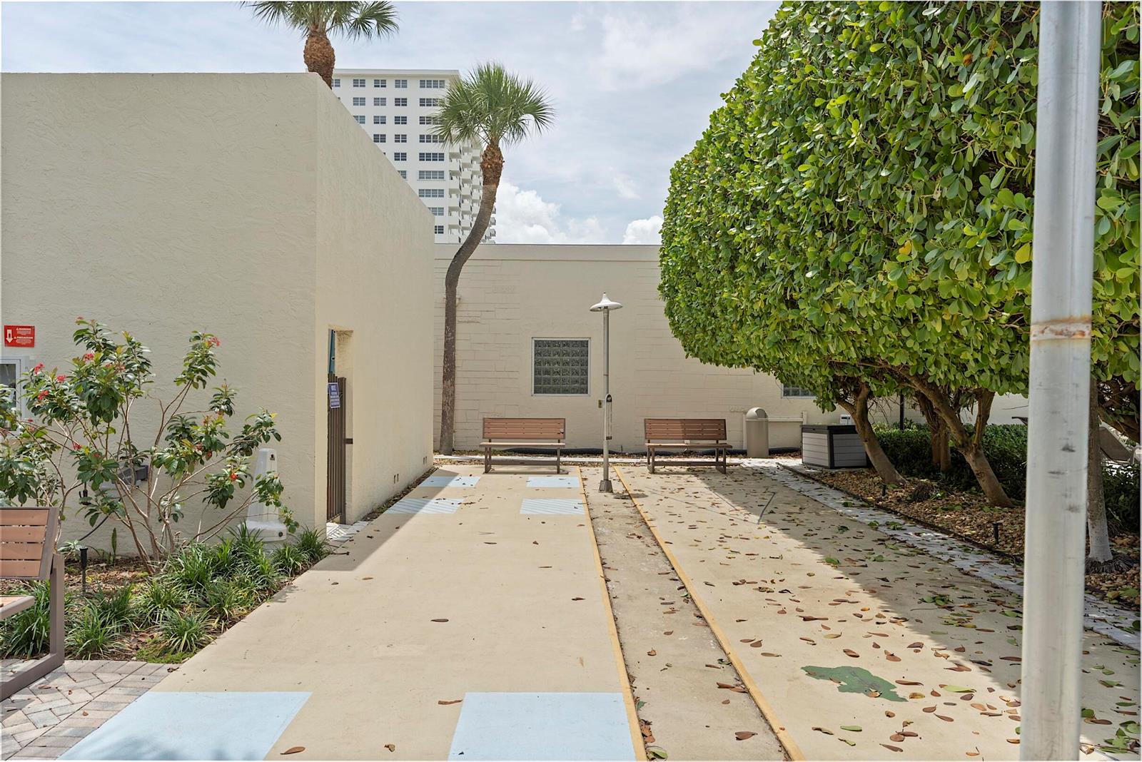 2500 E Las Olas Boulevard # 1703