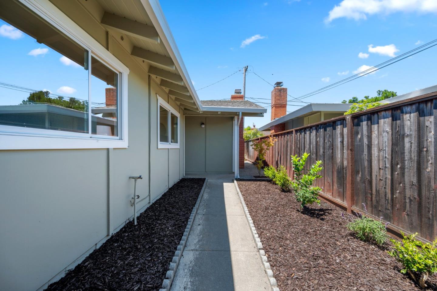 3312-3314 Los Prados Street