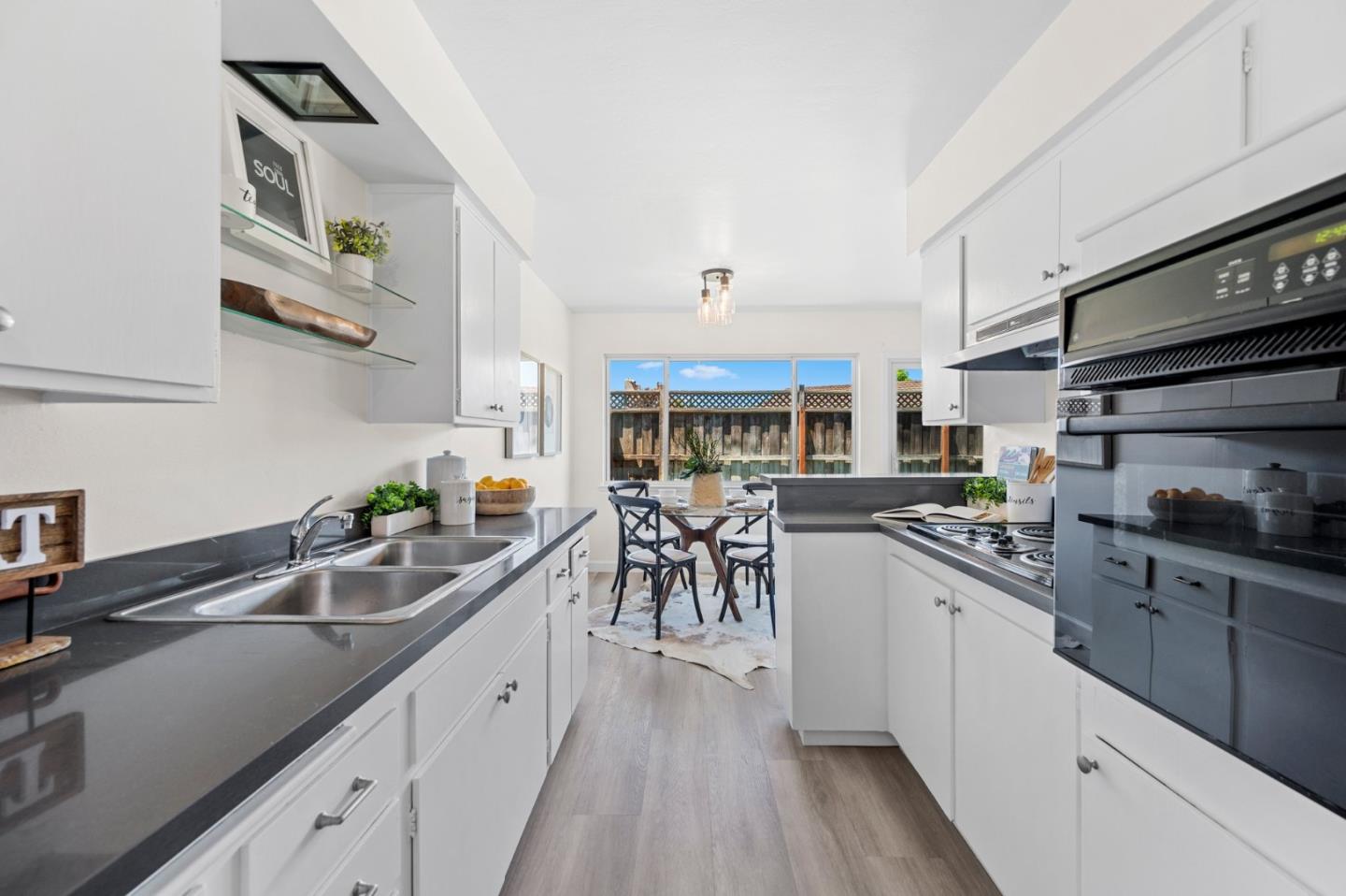 3312-3314 Los Prados Street