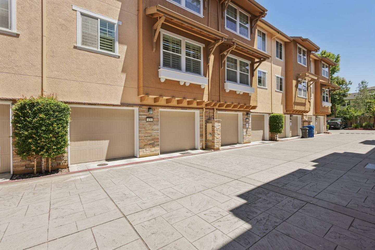 178 Salmar Terrace