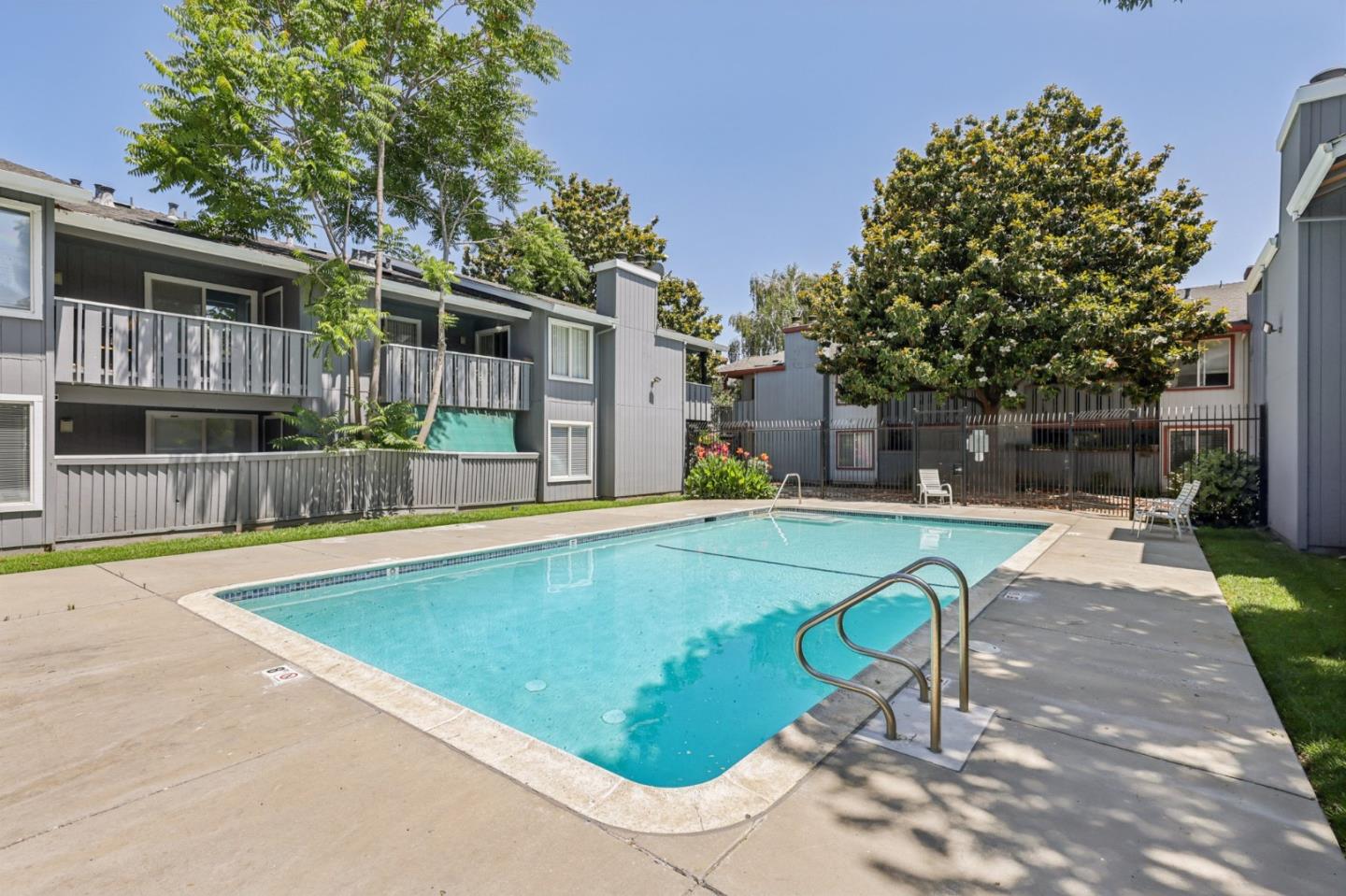 106 Rancho Drive # G