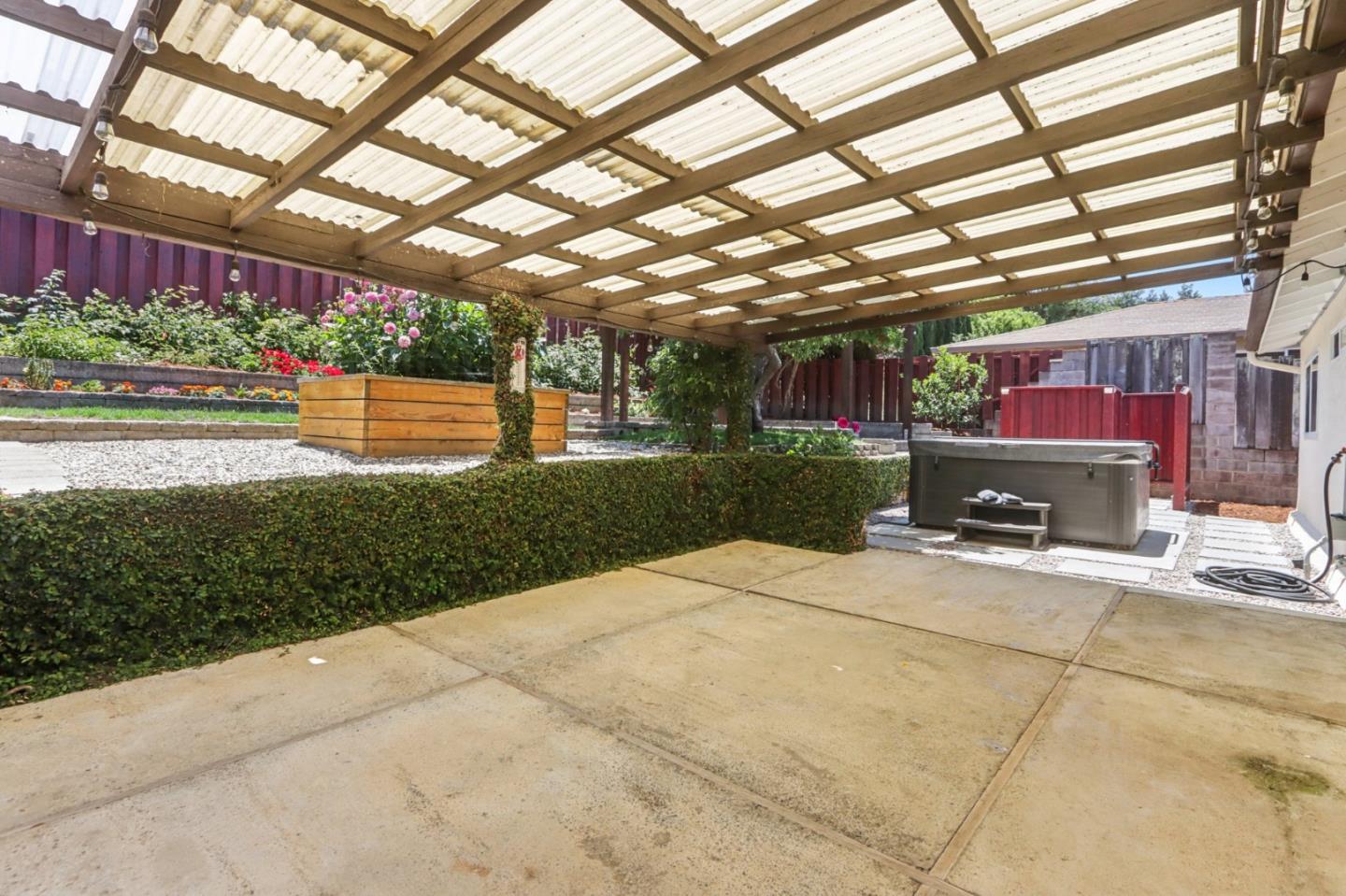 3263 Kelly Street