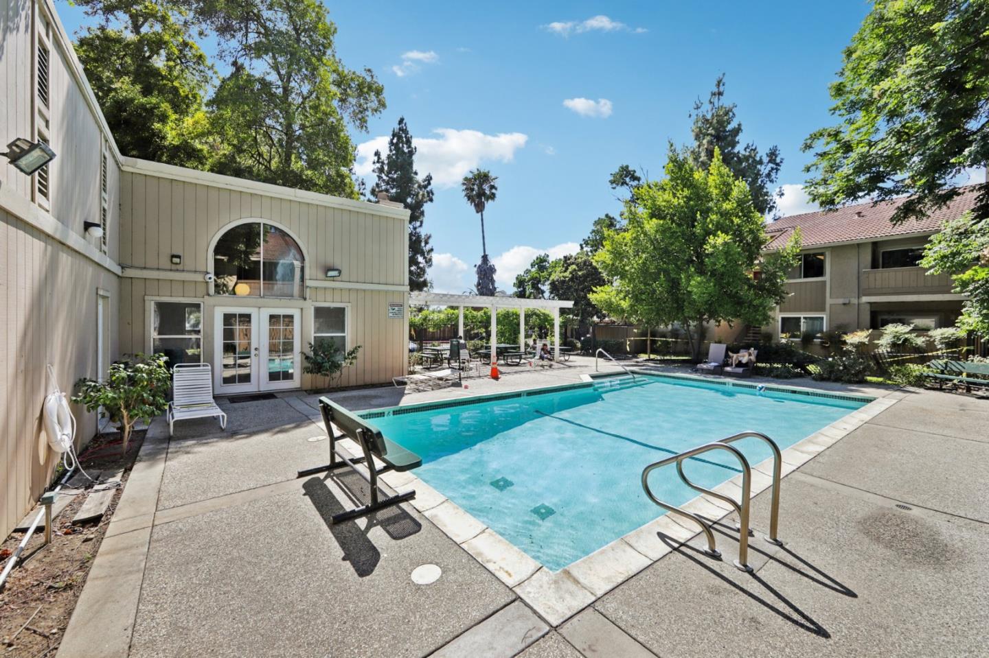 120 Damsen Drive