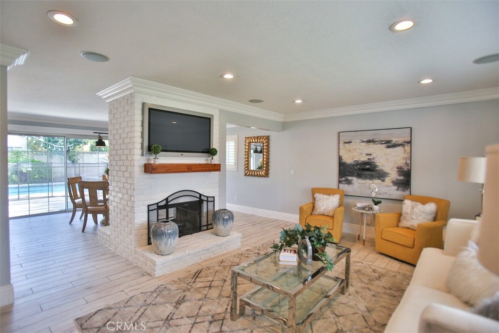 1232 E Vanowen Avenue