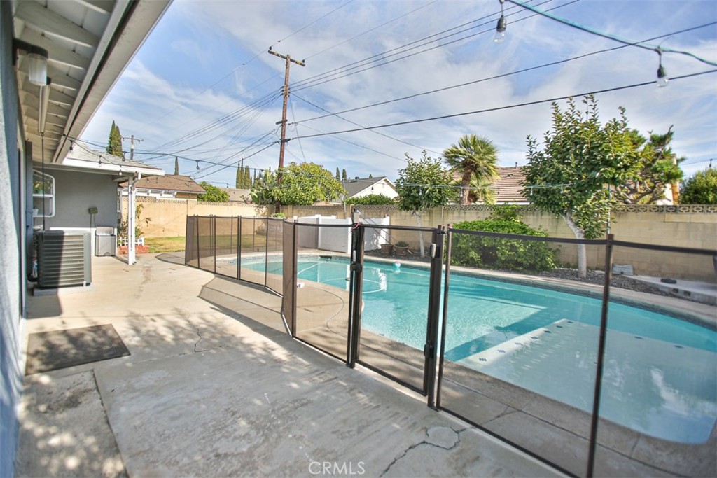 1232 E Vanowen Avenue