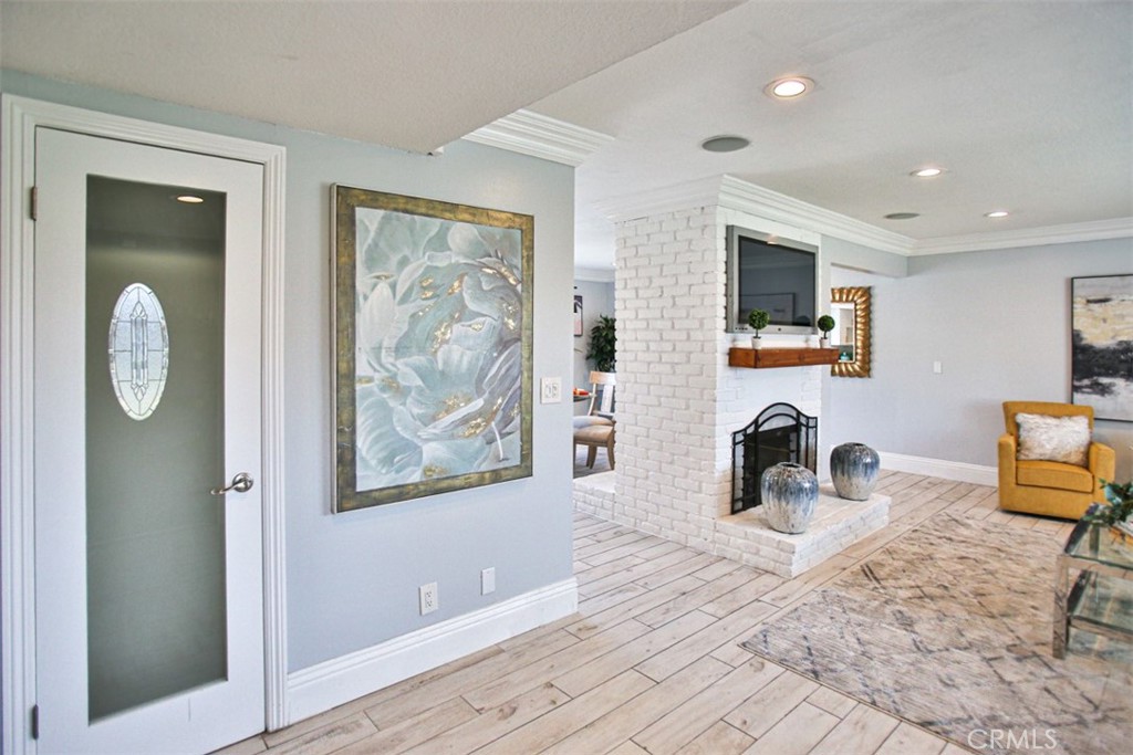 1232 E Vanowen Avenue