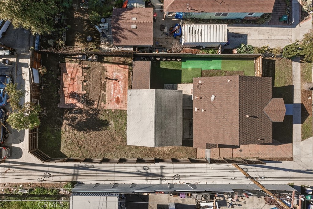 240 E Eldridge