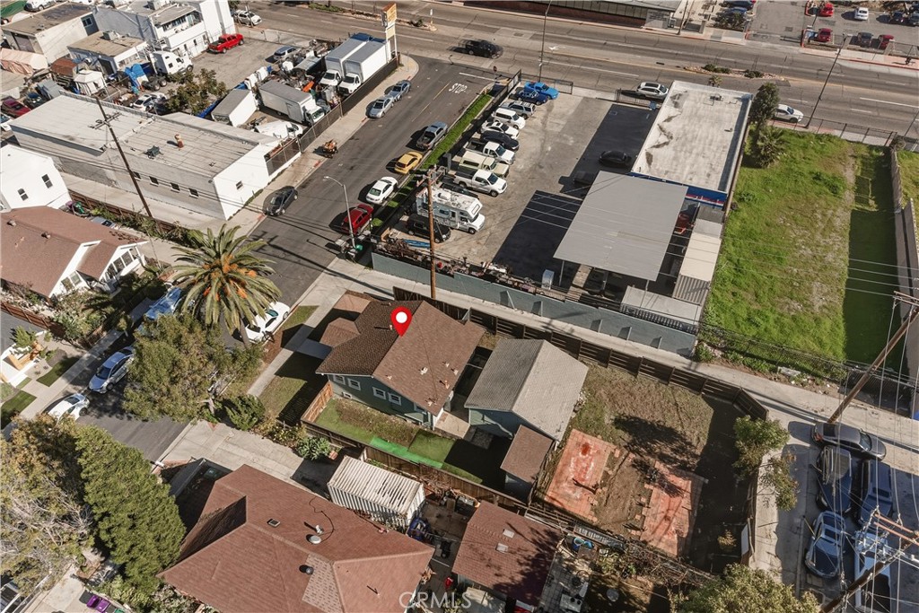 240 E Eldridge