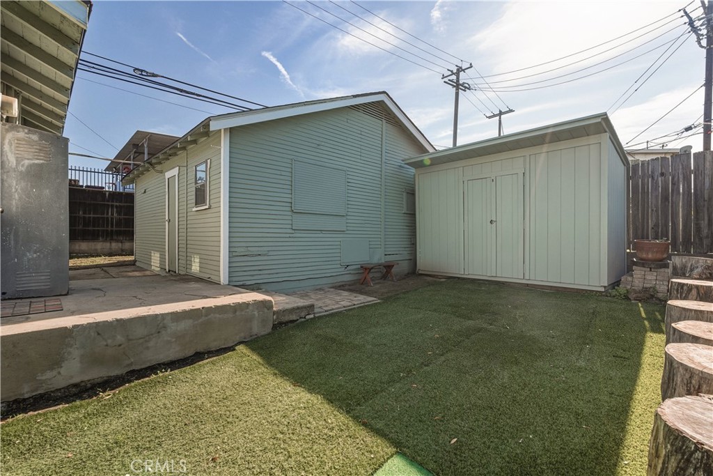 240 E Eldridge