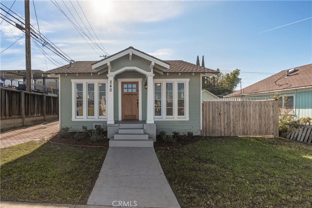 240 E Eldridge