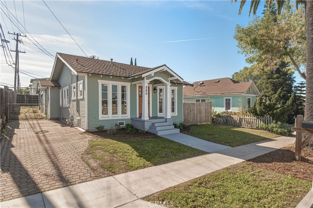 240 E Eldridge