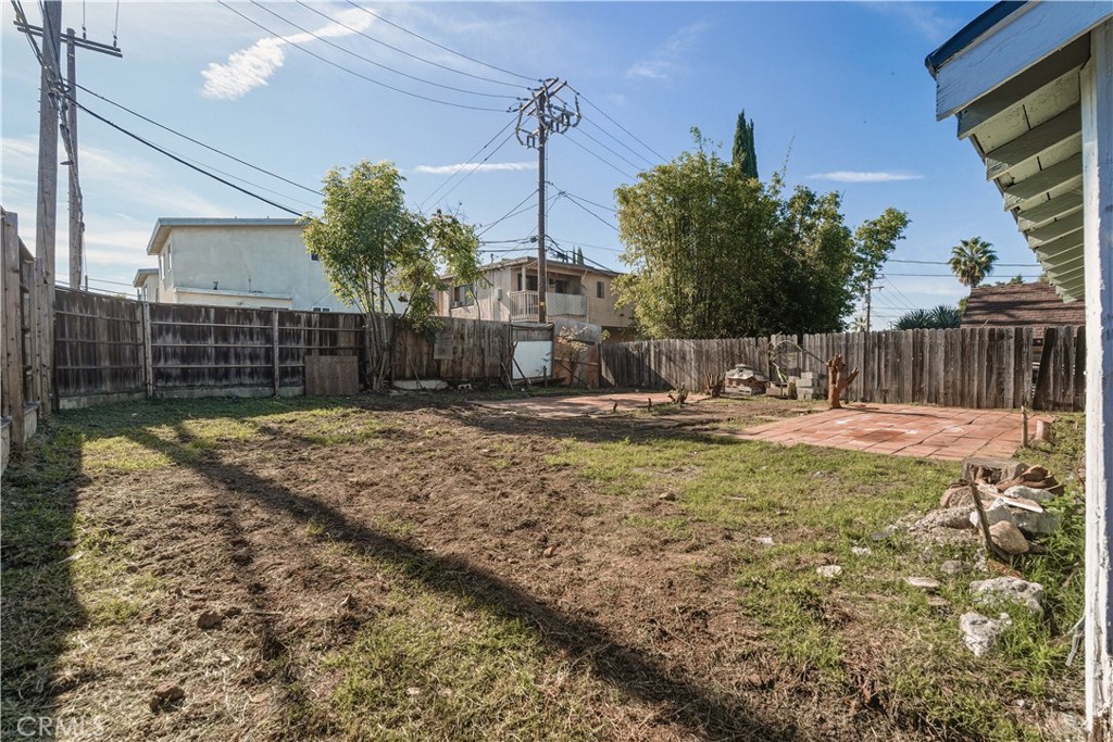 240 E Eldridge