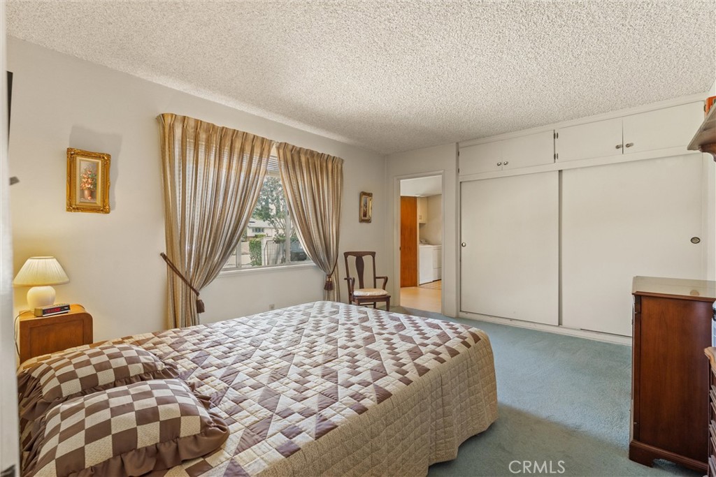 3412 N San Joaquin
