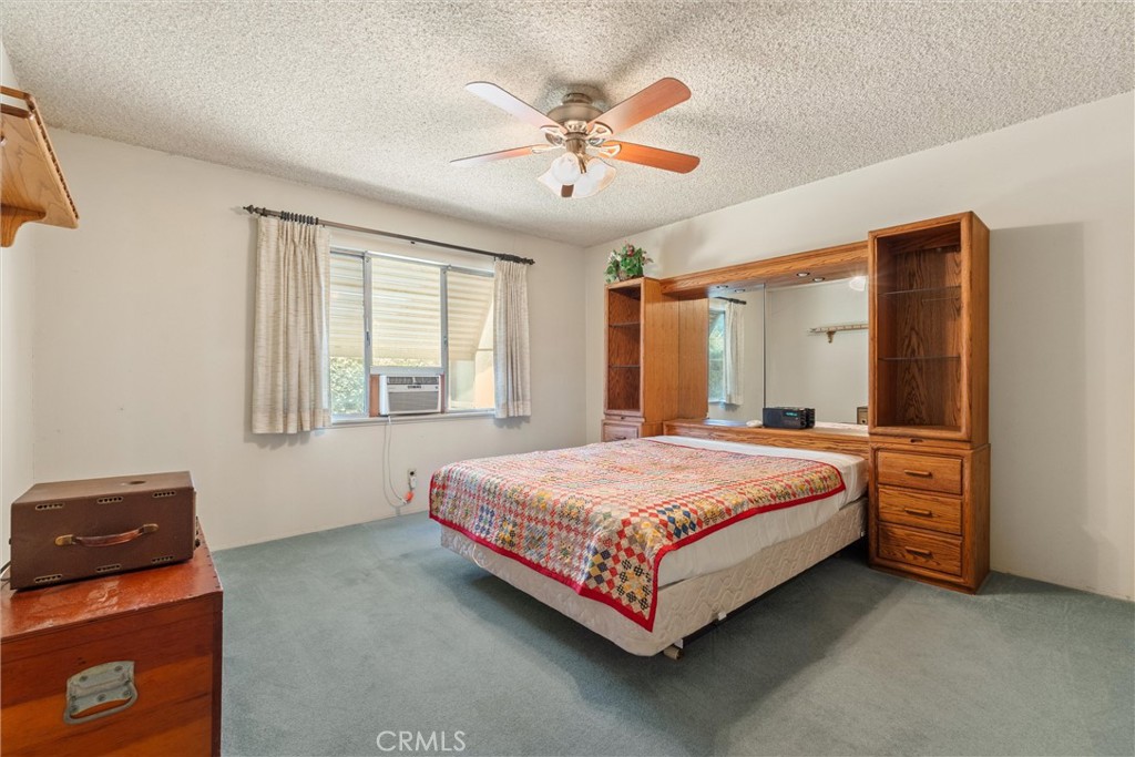3412 N San Joaquin