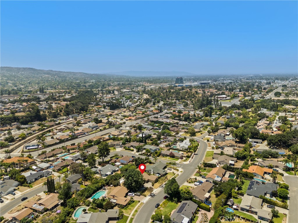 3412 N San Joaquin