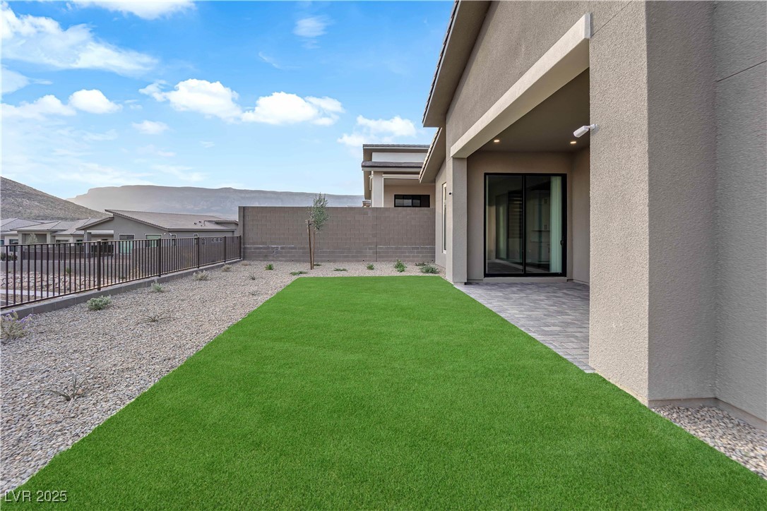11079 Rolling Vista Drive