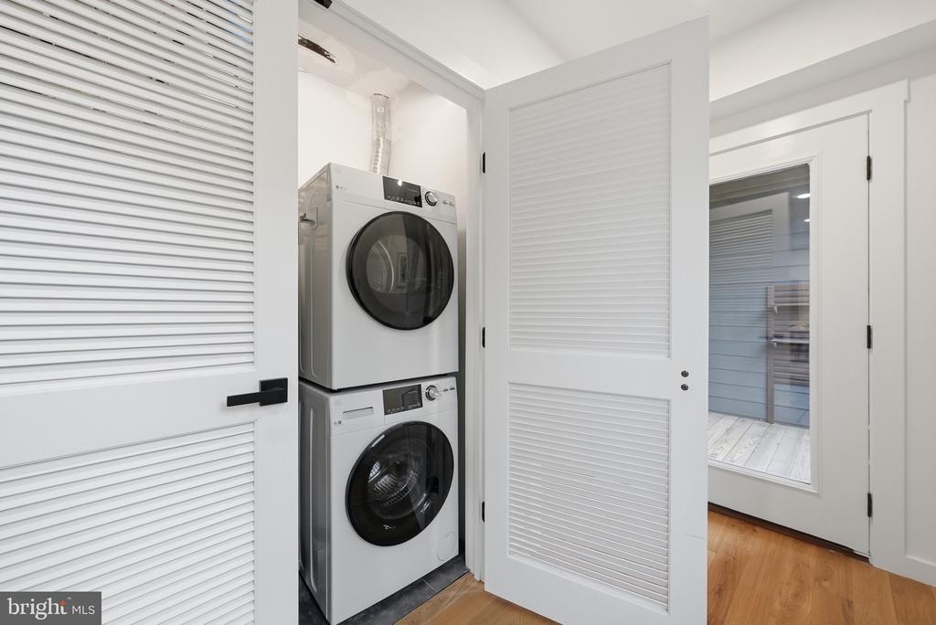 6914 WILLOW STREET NW Unit: 3