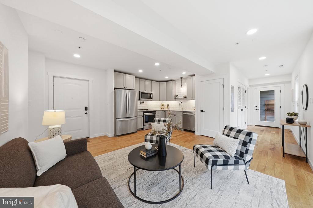 6914 WILLOW STREET NW Unit: 3