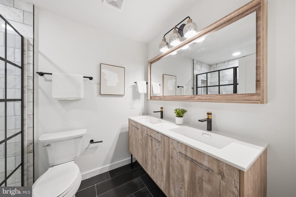 6914 WILLOW STREET NW Unit: 3